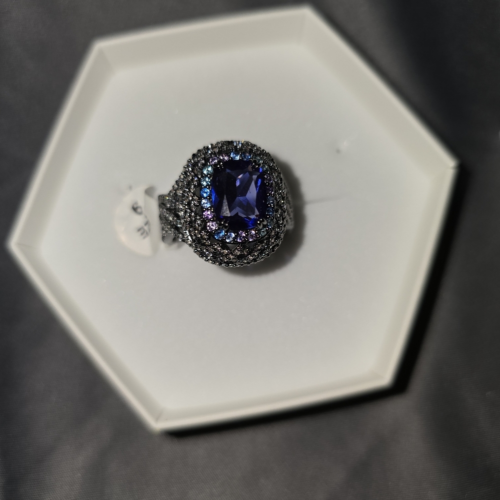 Bomb PARTY Size 9 Tanzanite SIRENS ring